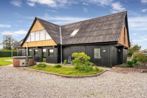9 Rooms Amazing Sommerhouse Børkop